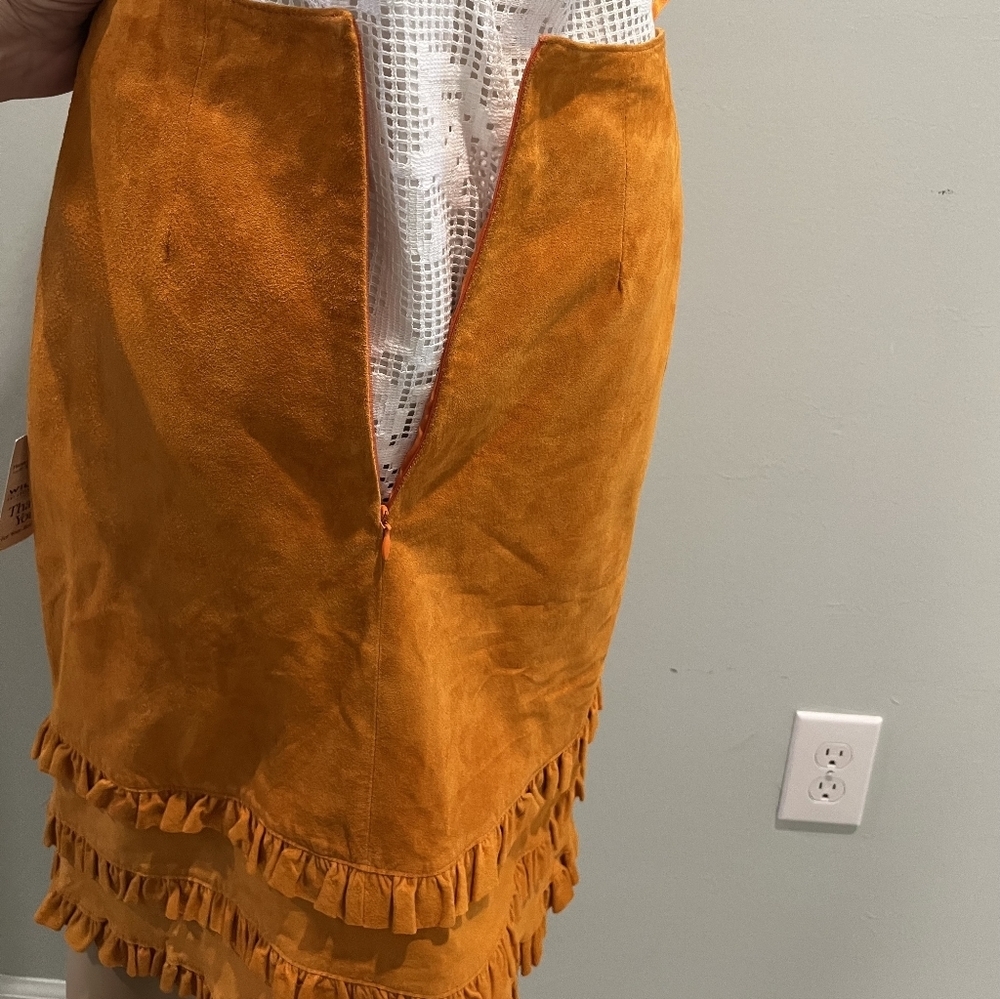 Vintage Wilson Maxima Suede Skirt With Ruffle Accents Size 6 NWT - Picture 10 of 14